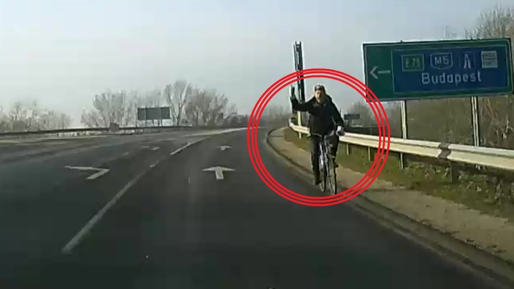 szabálytalan kerékpáros